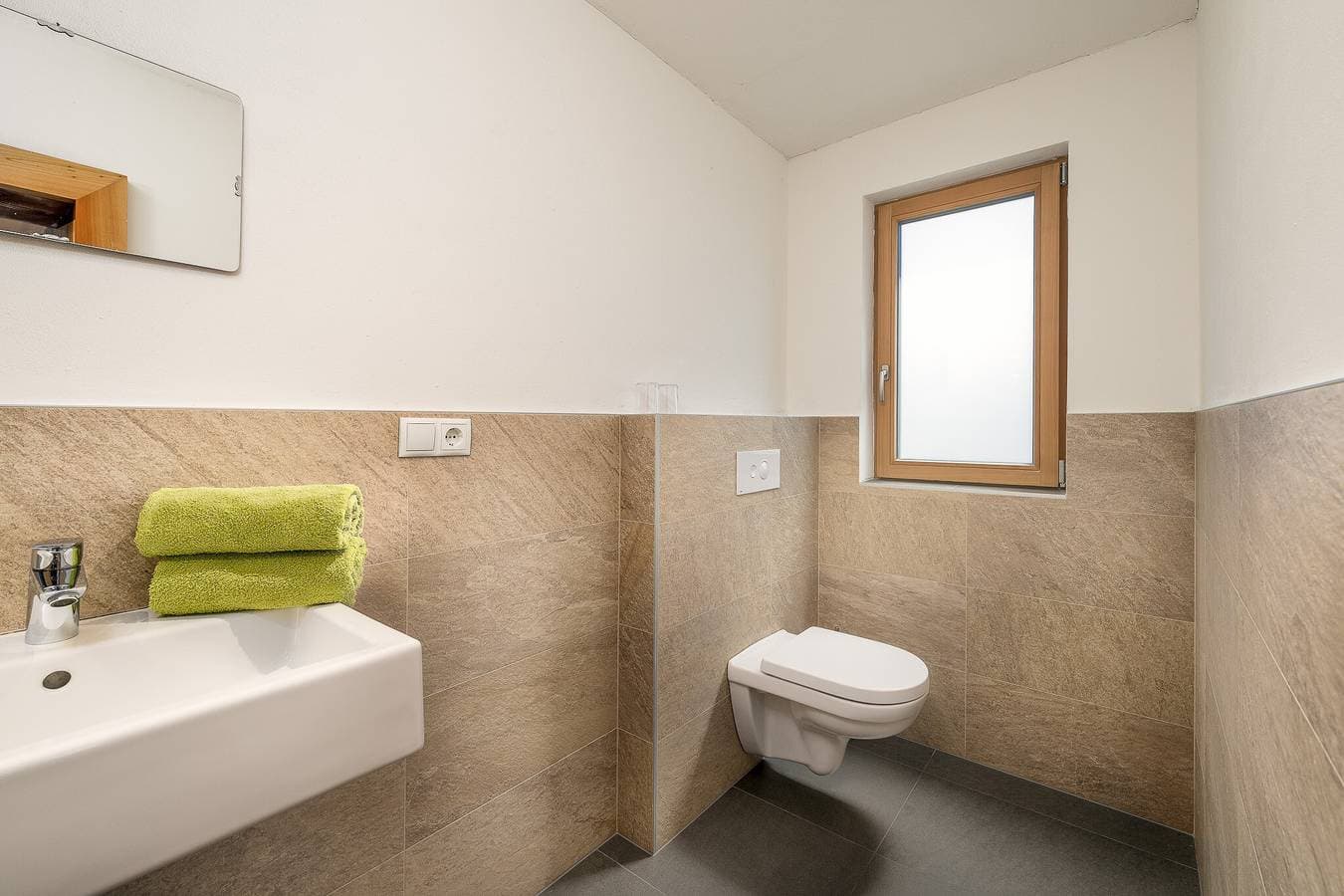 Foto 10 von 25: Einzimmerapartment "Oberköbenhof Tal" mit Bergblick, Gemeinschaftsterrasse und WLAN