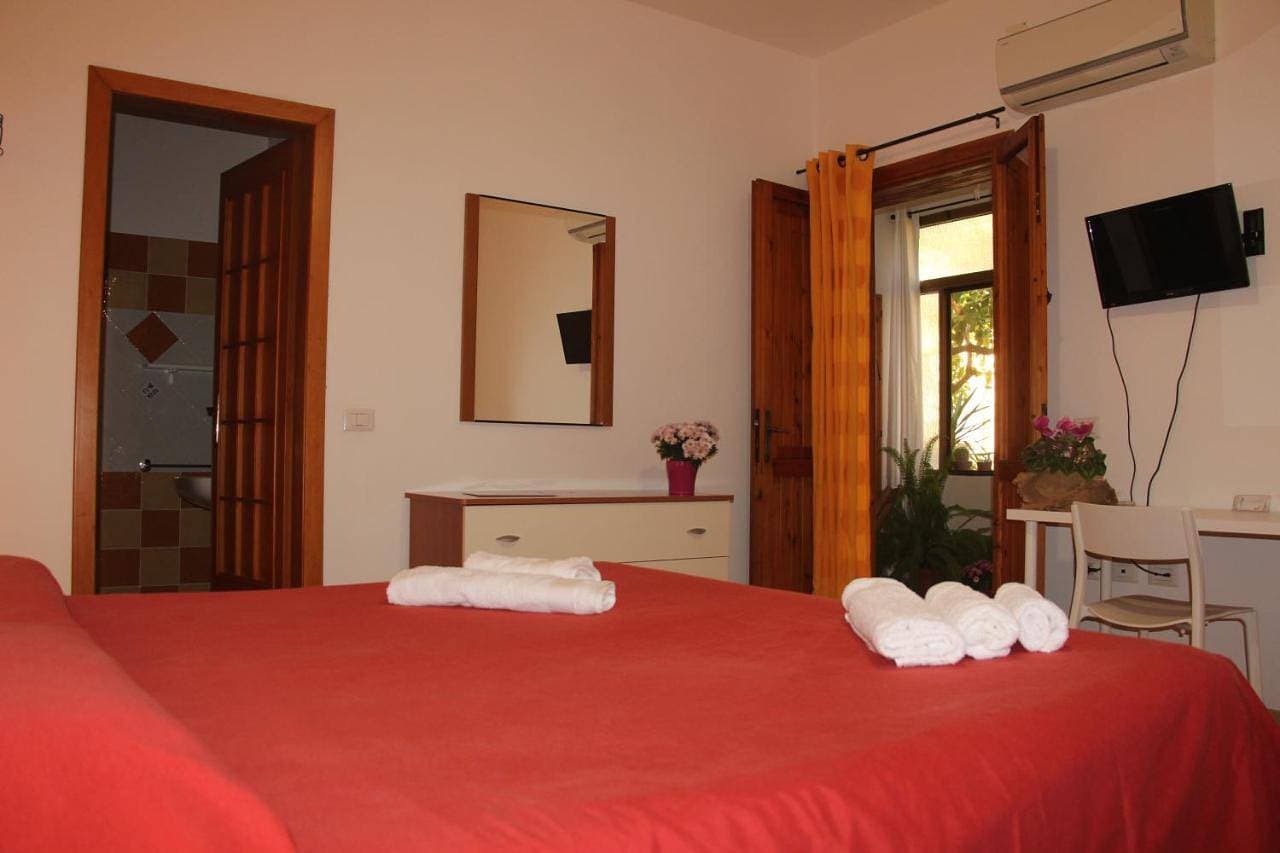 Foto 8 von 19: King Room with Garden View