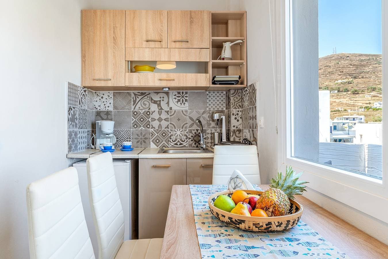 Foto 5 von 26: Ferienhaus 'Porto Galini Tinos Myrsini 106' mit Privatterrasse, WLAN und Klimaanlage
