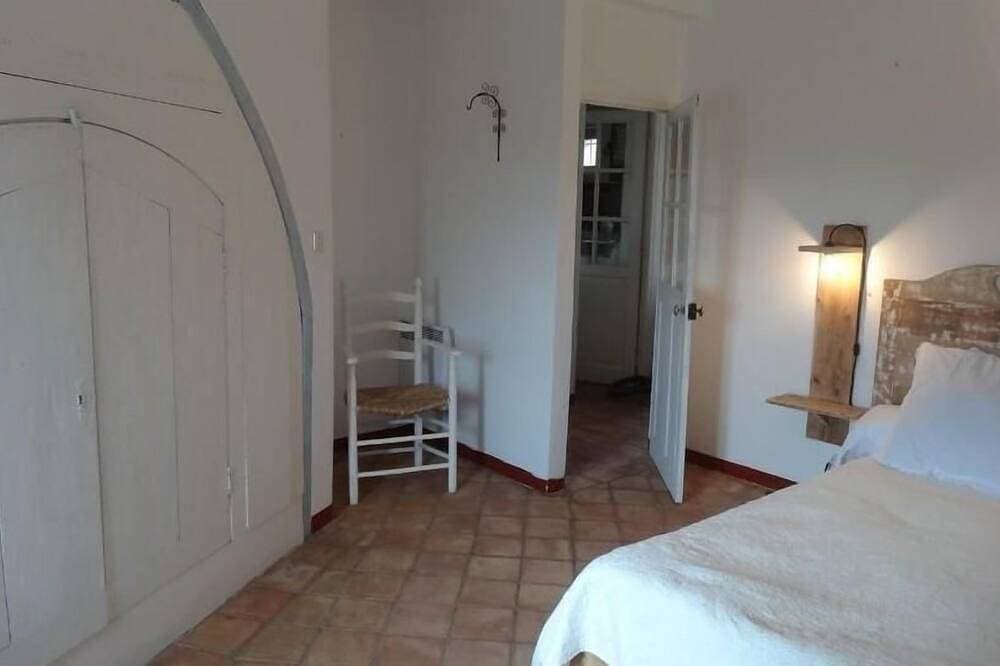 Foto 3 von 30: Provencal house with private pool