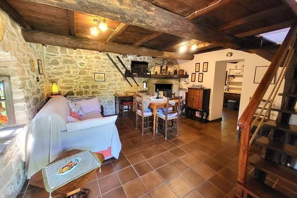 Foto 7 von 23: Restored Mill, riverside, private pool, WIFI, romantic!