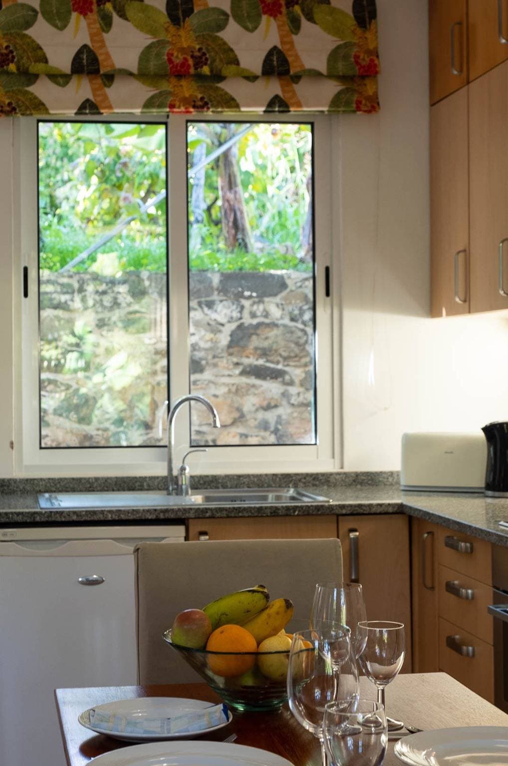 Foto 11 von 19: Charming stone cottage in Funchal | Casa Vinhas