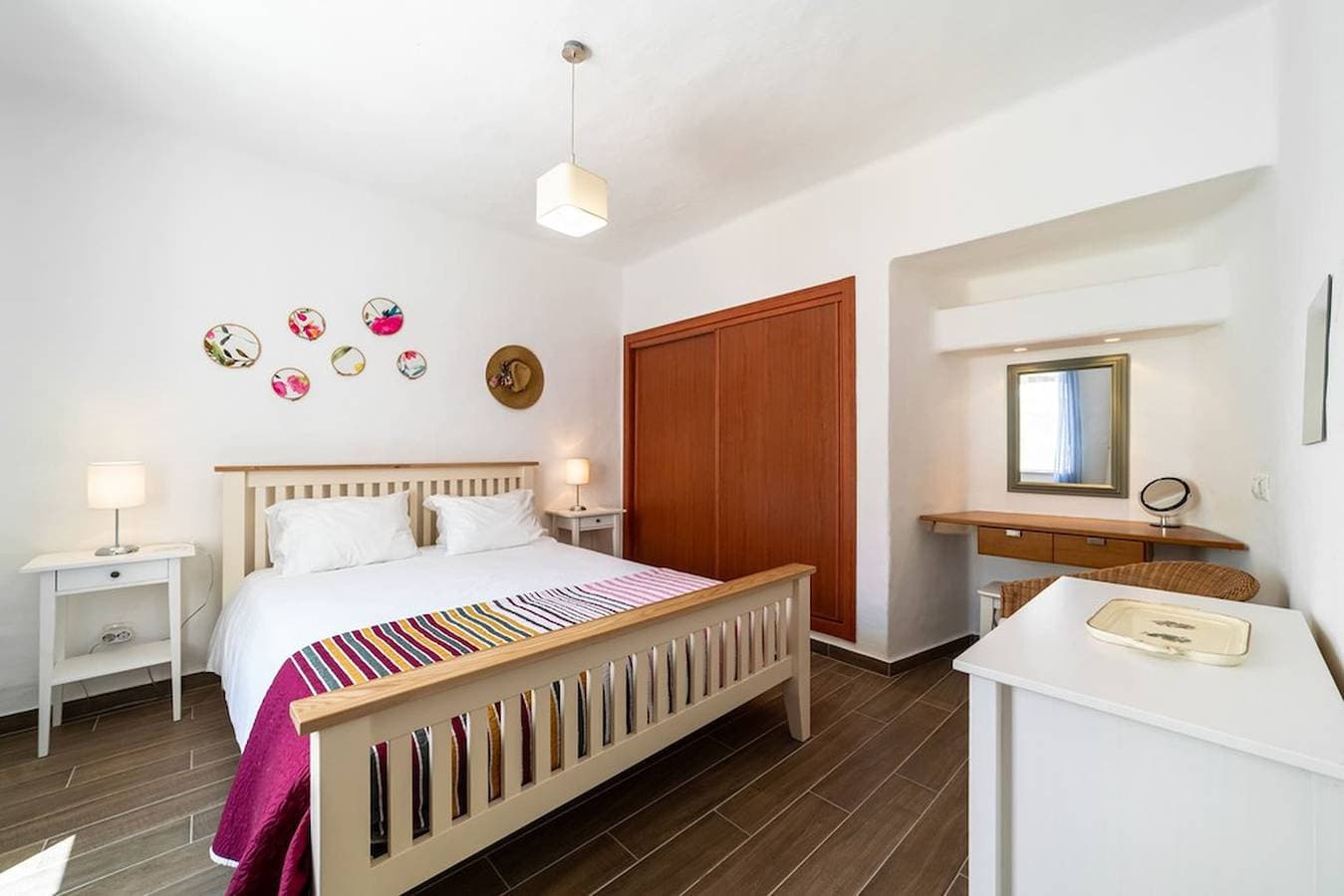 Foto 3 von 22: C22 Quinta do paraiso · Superbly Appointed And Fur