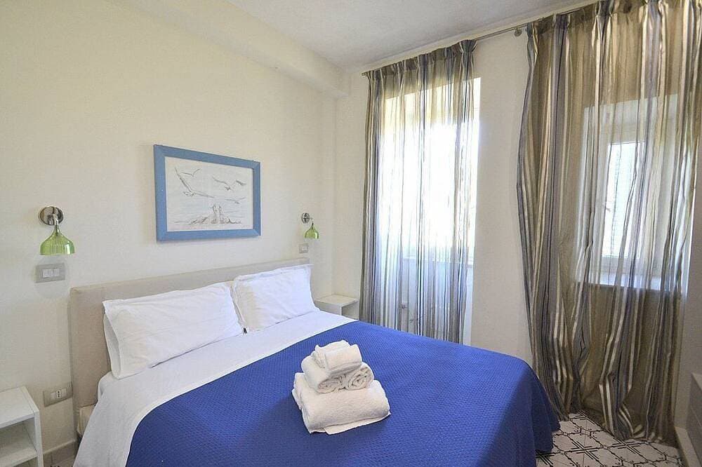 Foto 2 von 24: Villa Elicona B: A welcoming apartment situated in a central location, at a short distance from the Cathedral of Ravello, with Free Wi-Fi.