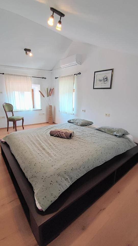 Foto 9 von 41: Two-Bedroom Apartment