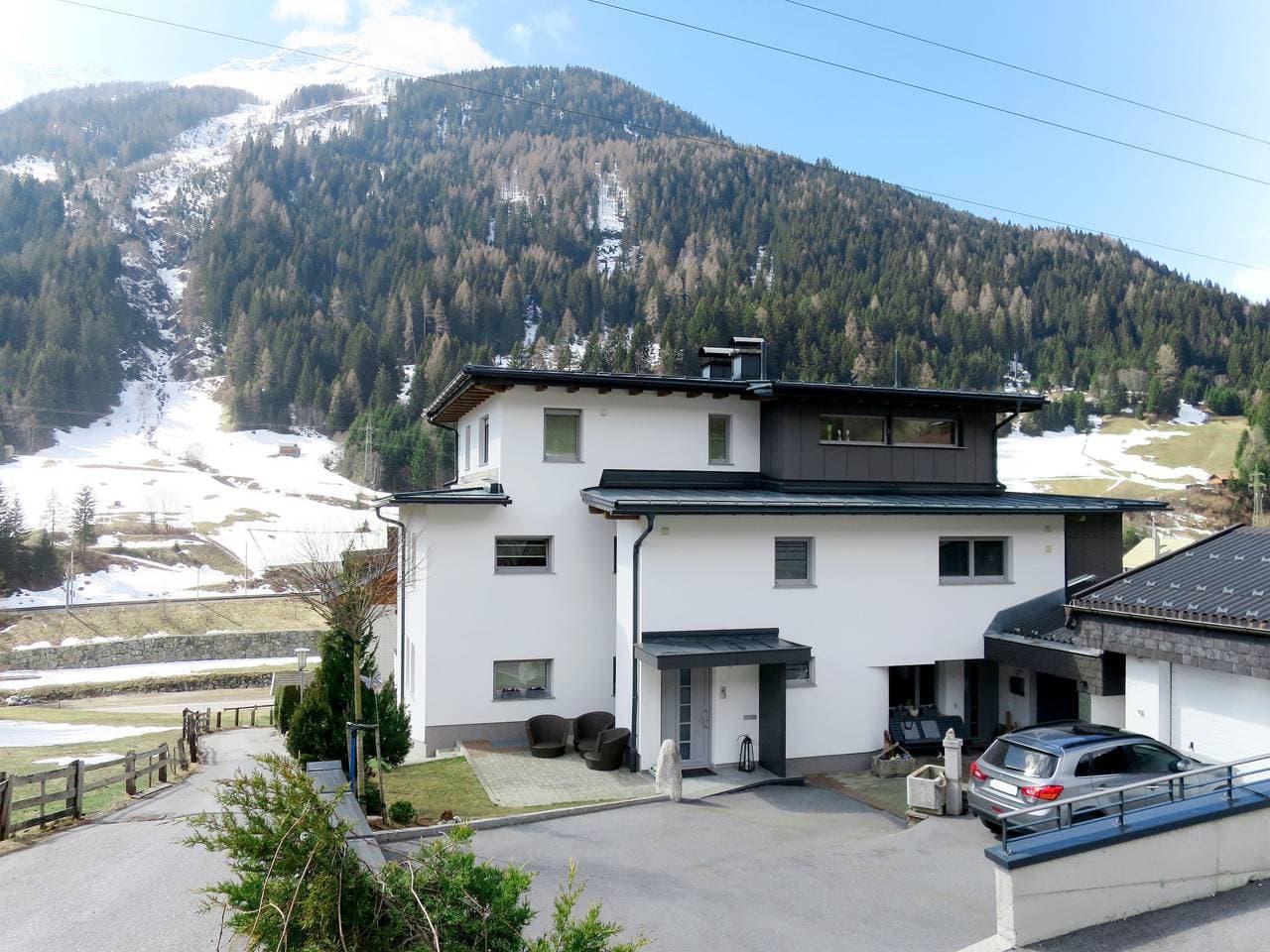 Foto 10 von 10: Falch
