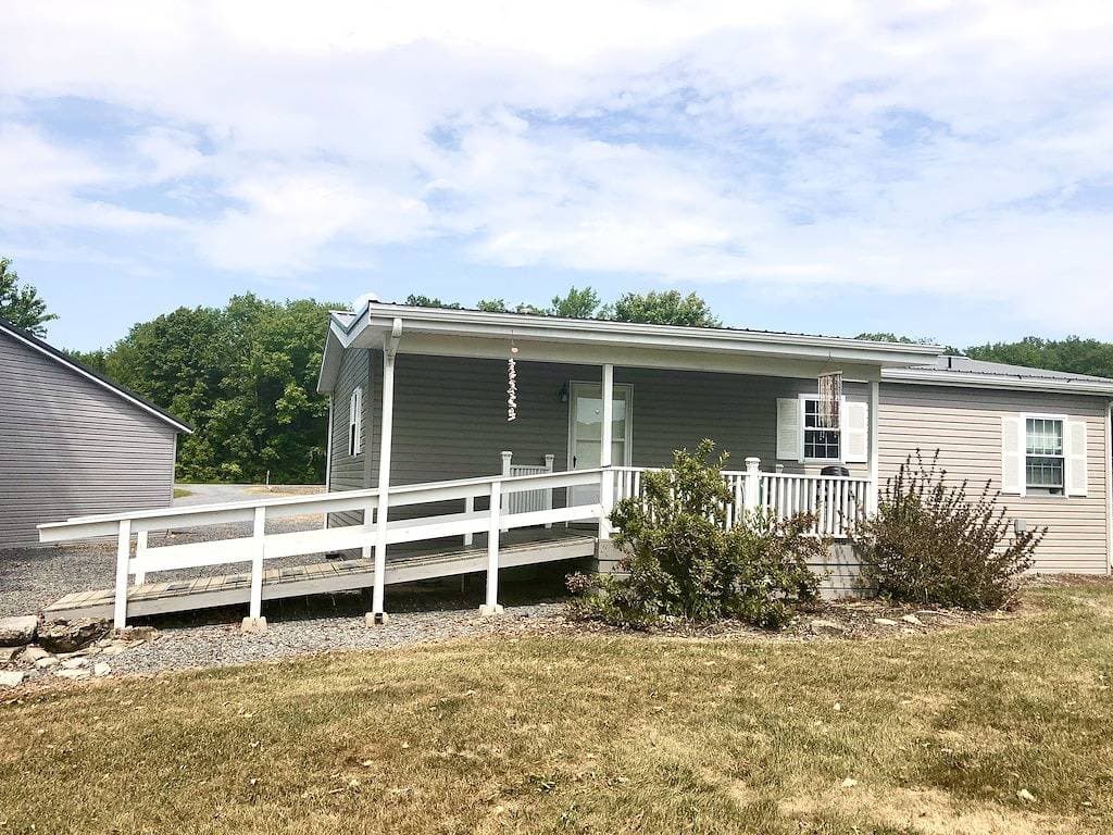 Foto 4 von 13: Finger Lakes Cottage