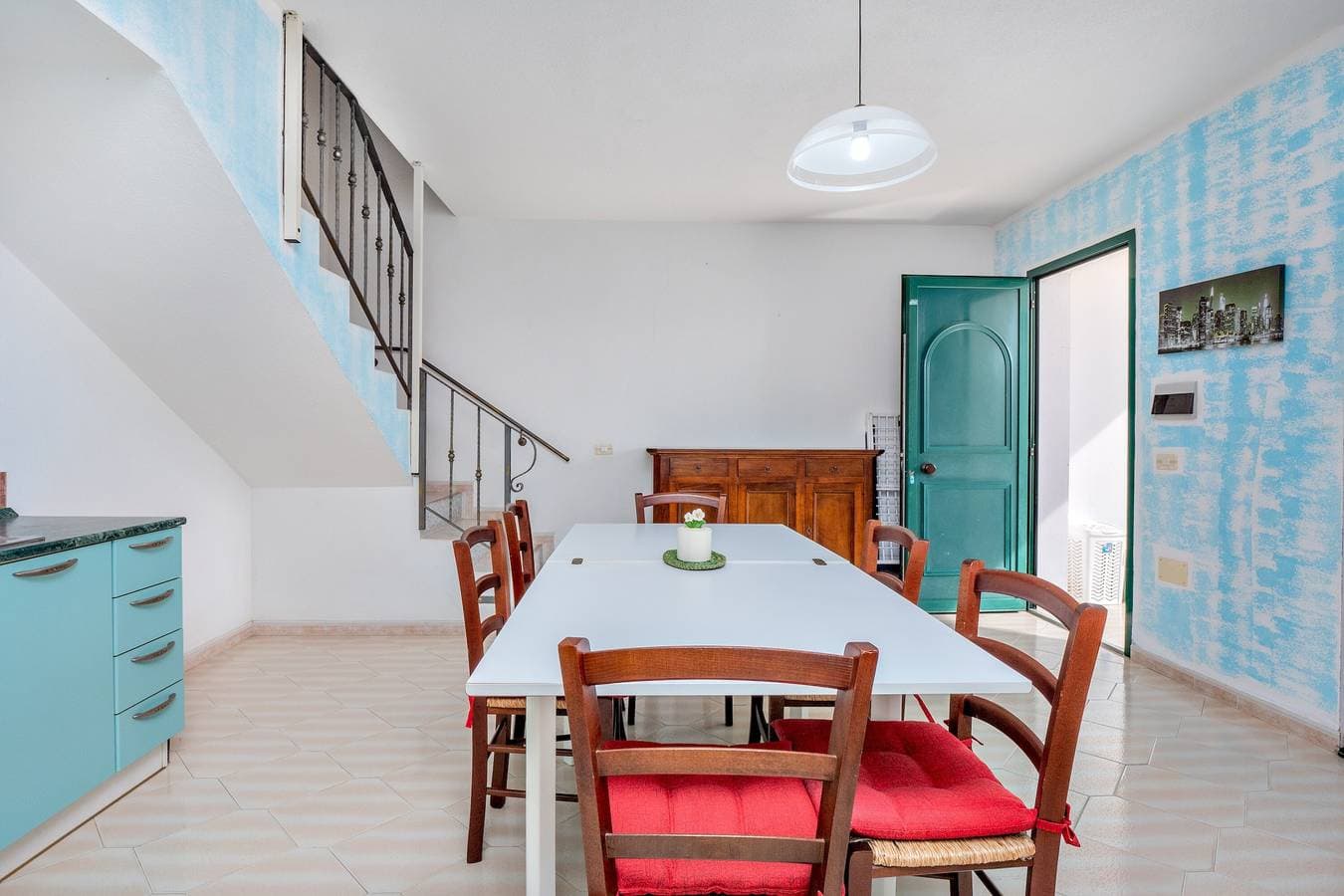 Foto 6 von 22: Ferienhaus 'Tanaunella Appartamento' mit Ventilatoren, Balkon, Terrassen & Meerblick