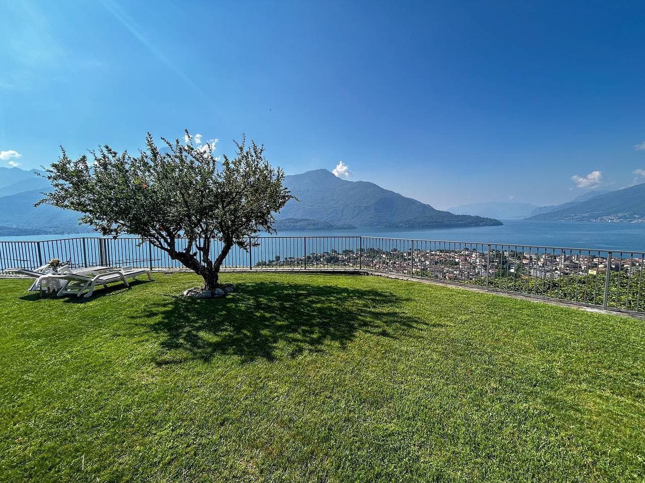 Foto 9 von 24: Olive Garten-Ferienwohnung mit Seeblick