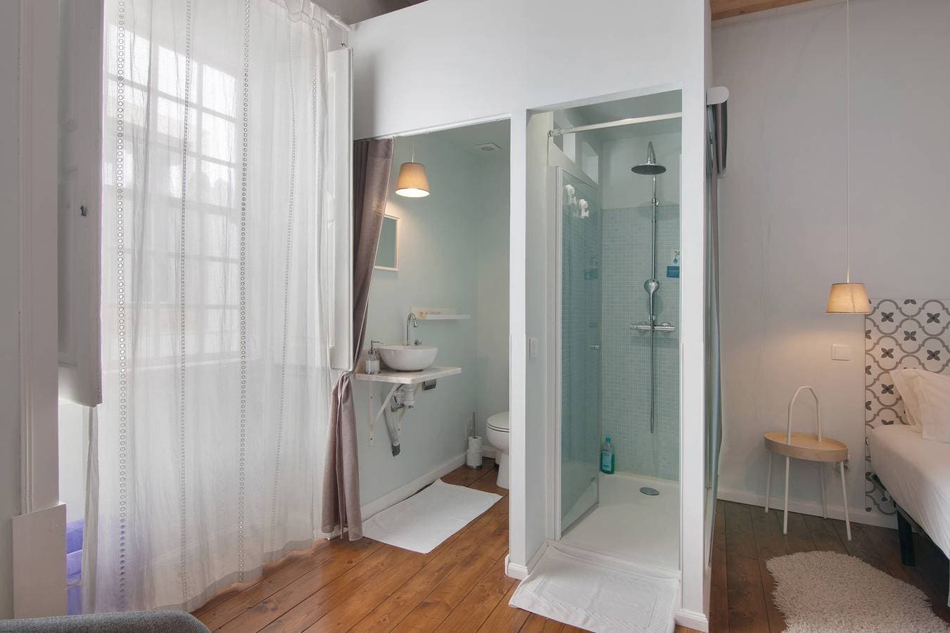 Foto 8 von 30: Zimmer 'Quarto 7' mit gemeinsamer Terrasse, Wi-Fi und Klimaanlage
