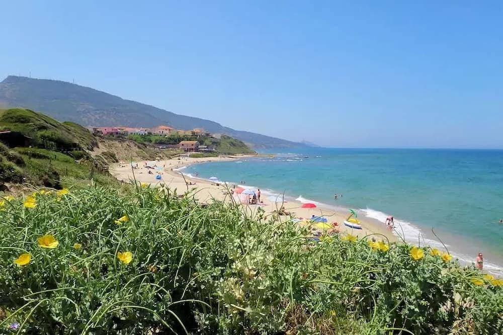 Mediterrane Ferienhäuser am Meer in ruhiger Lage, mit Garten & Grill 1