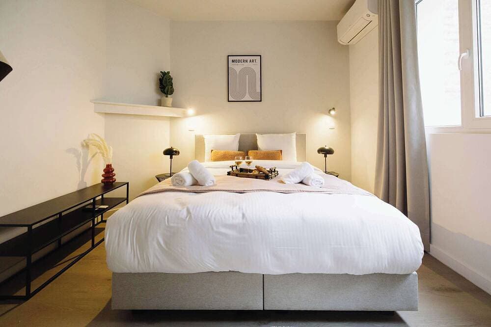 Foto 2 von 12: Cozy Studio Retreat for Two in Antwerp