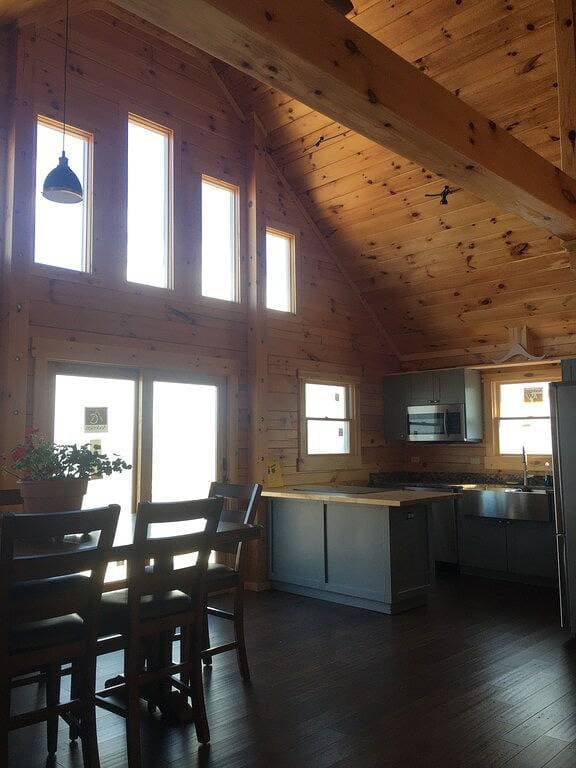 Foto 4 von 27: Lake Superior Log Home Retreat