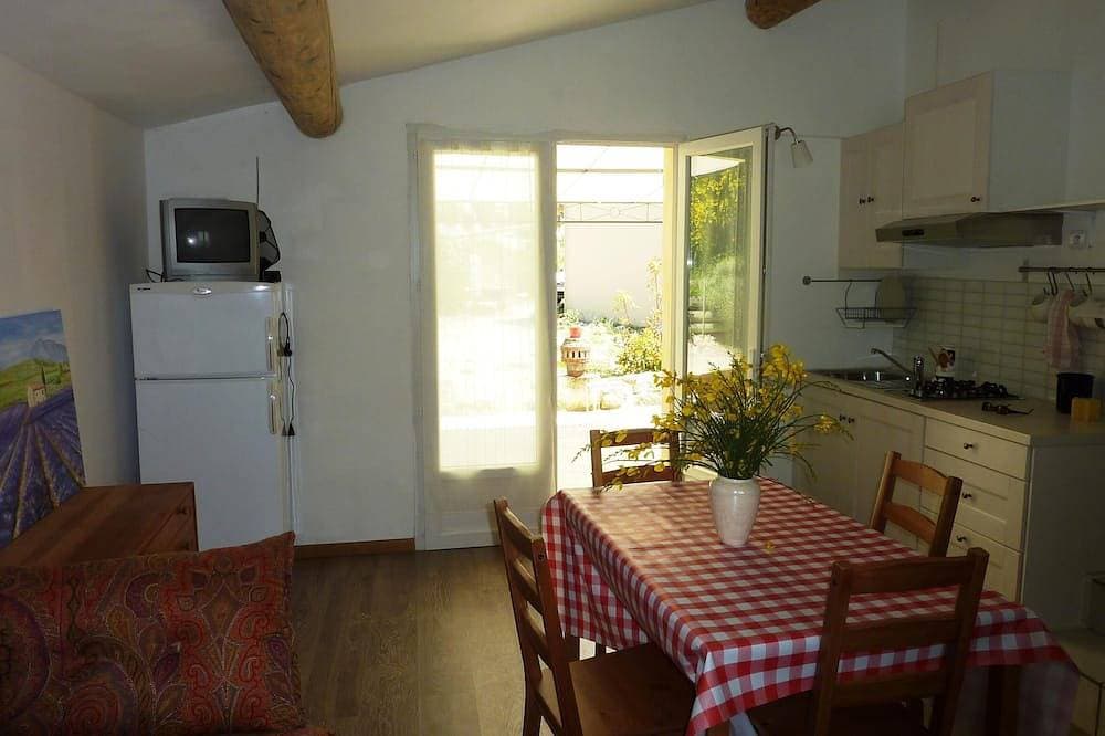 Foto 10 von 22: Studio inmitten von Weinbergen in Drome Provencale mit Swimmingpool.