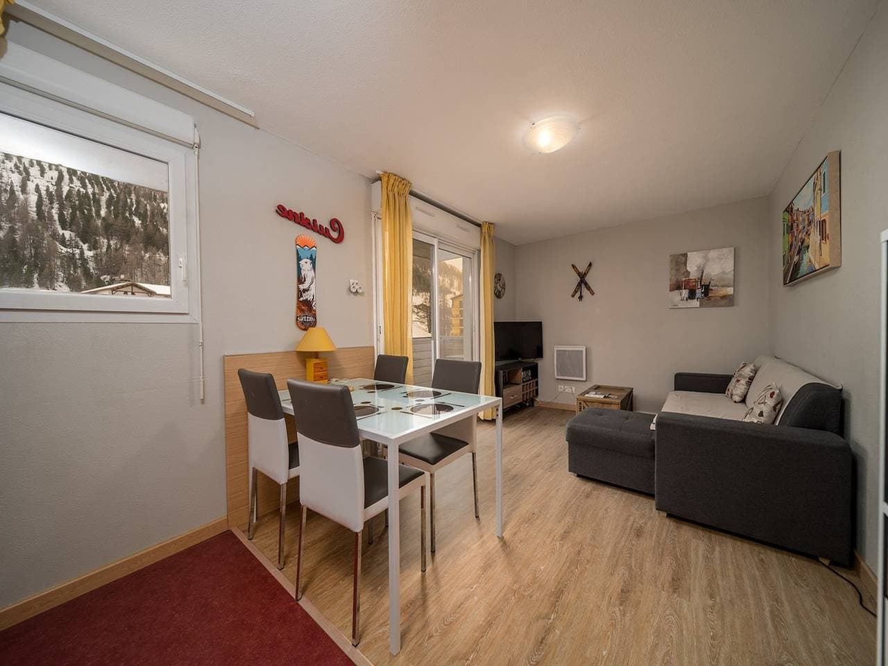 Foto 3 von 33: Wohnung in den Alpen mit beheiztem Pool