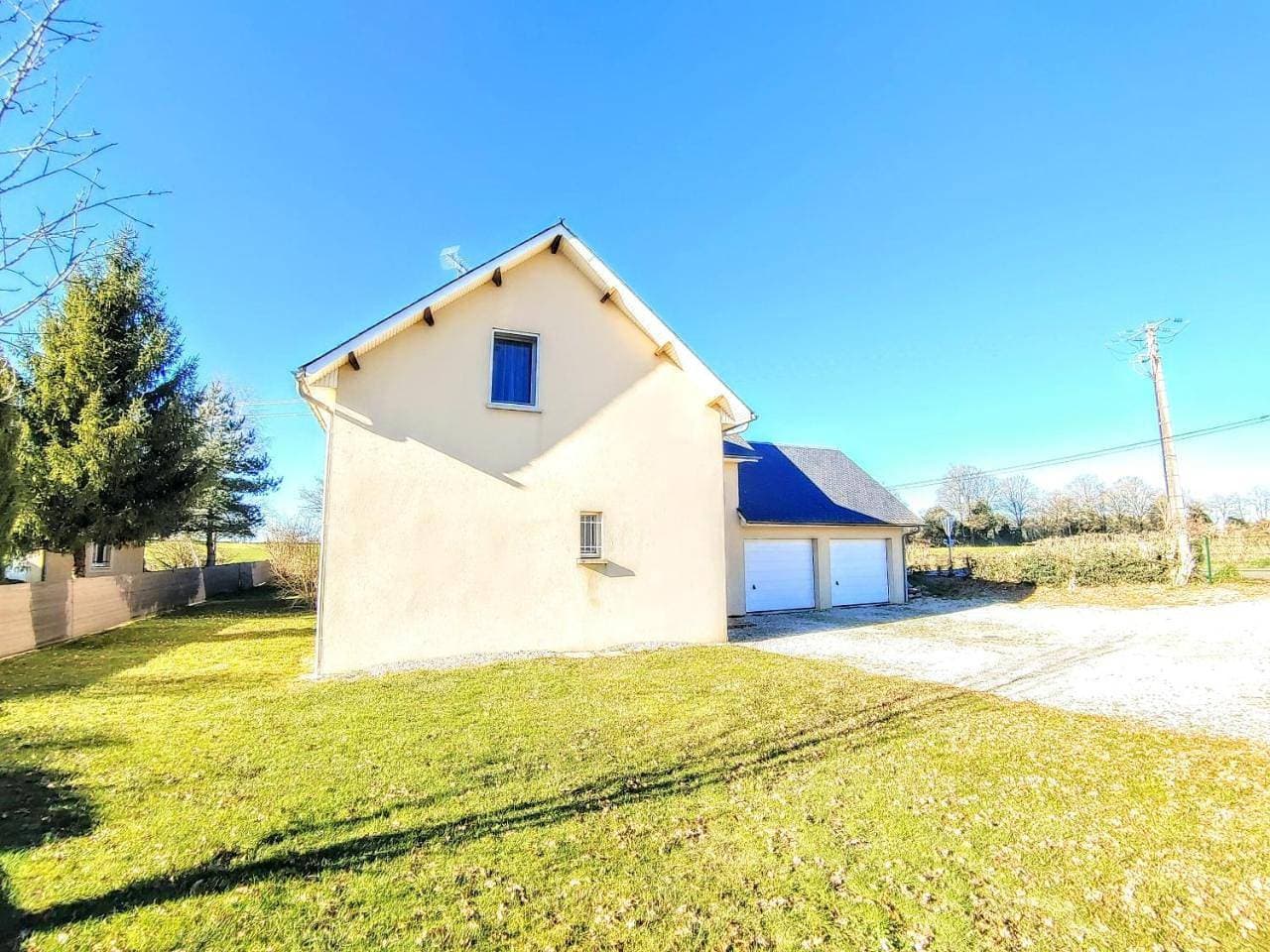 Foto 11 von 97: Five-Bedroom House