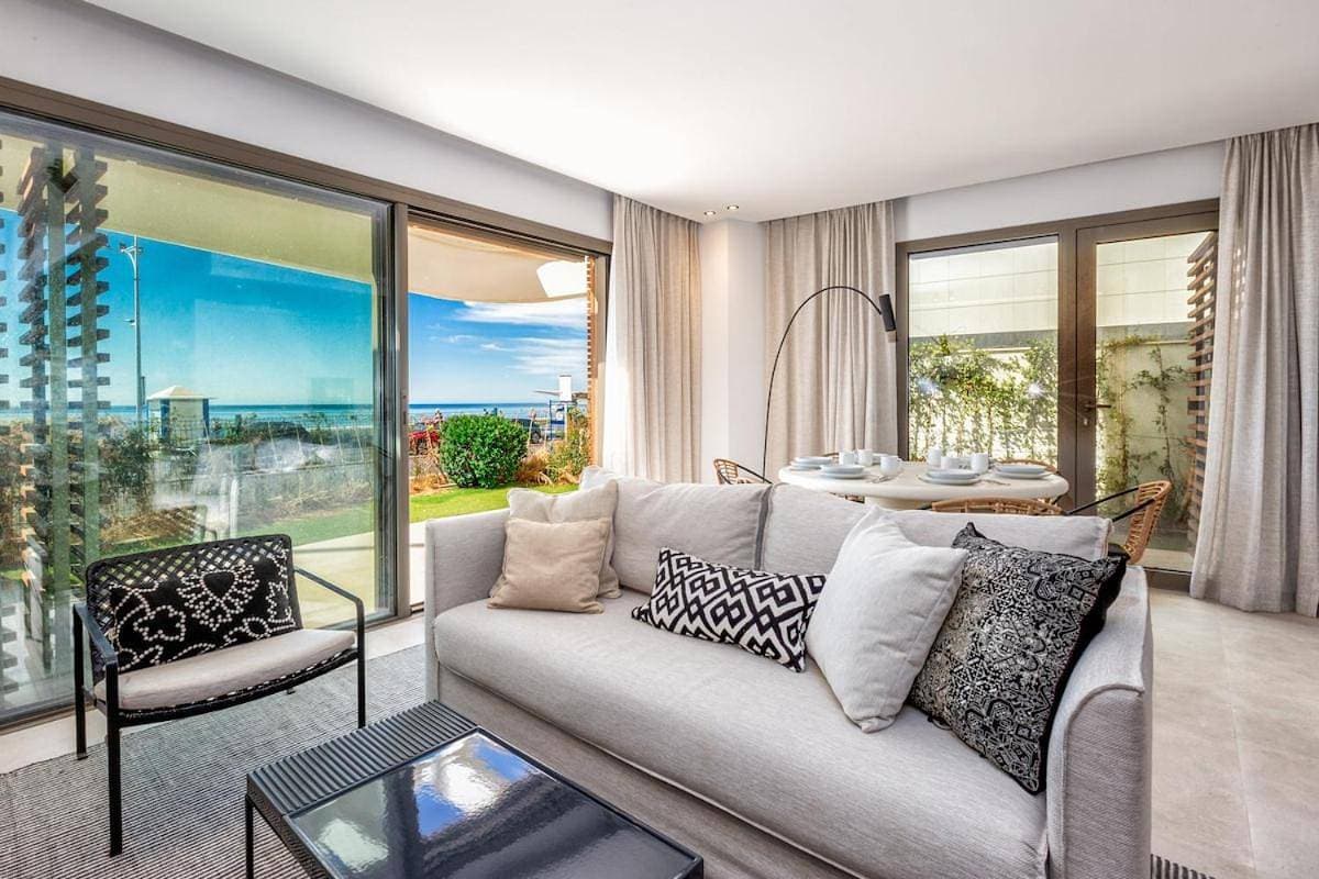 Luxury Málaga Beachfront Triplex Private Garden 1