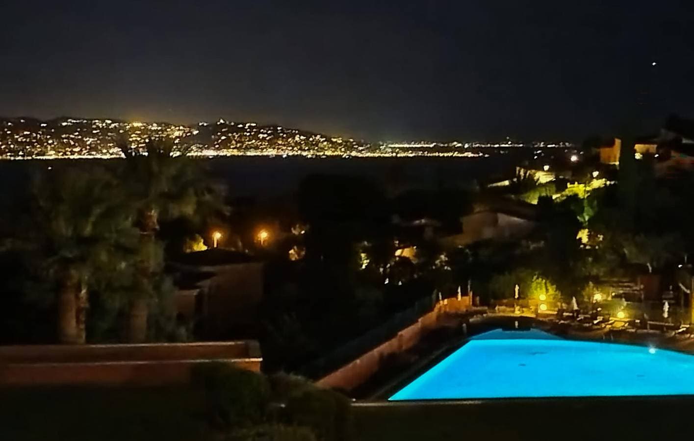 Foto 13 von 20: Ferienwohnung mit Meerblick, Pool und Terrasse, in der Nähe der Plage du Château