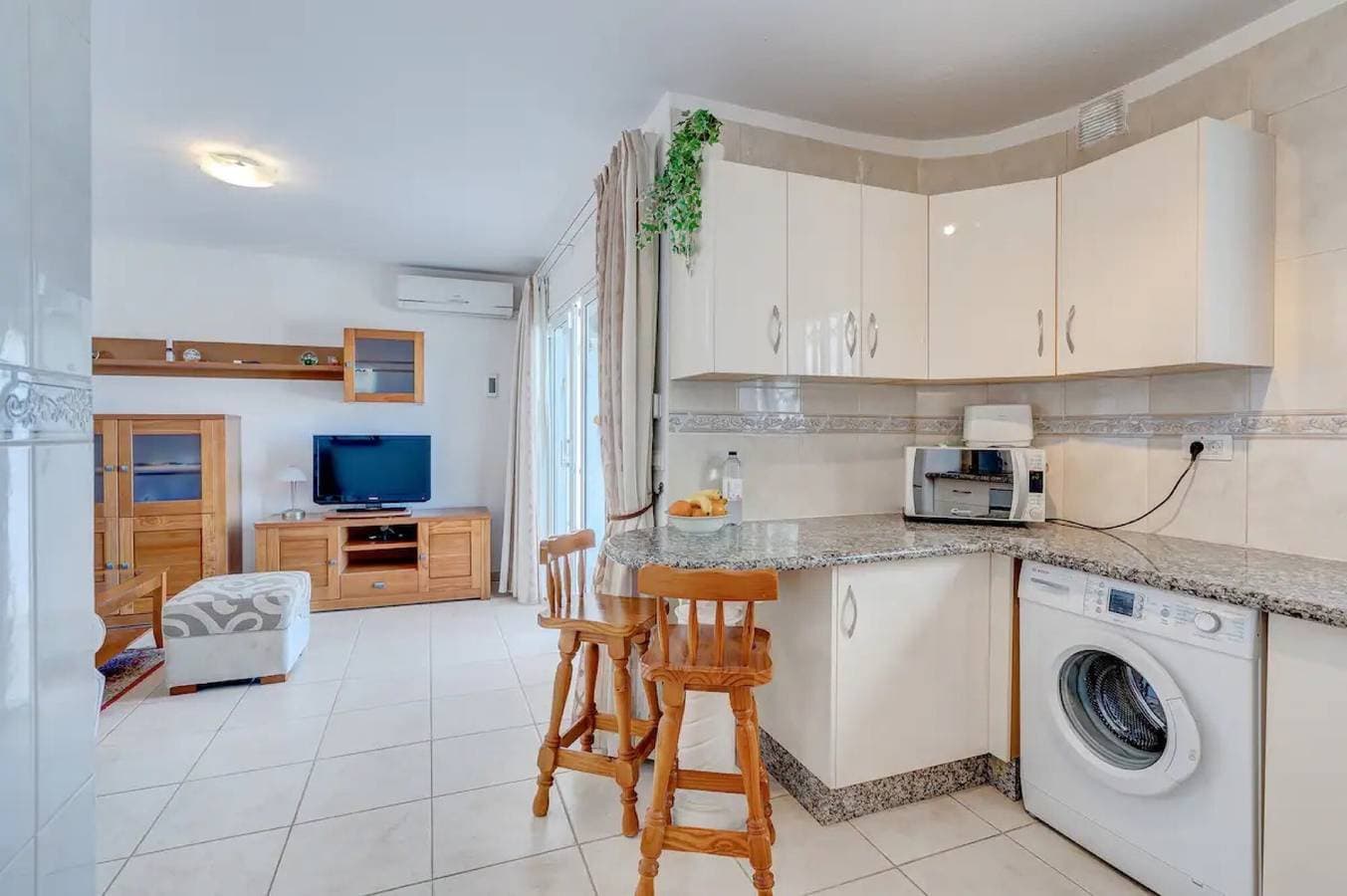 Foto 10 von 32: Ferienwohnung "Los Gigantes Sea View" in Strandnähe mit Gemeinschaftspool und WLAN