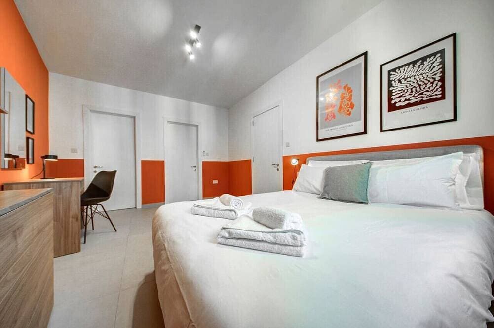 Foto 9 von 30: Lovely 2Br Apt with balcony close to Pieta Marina