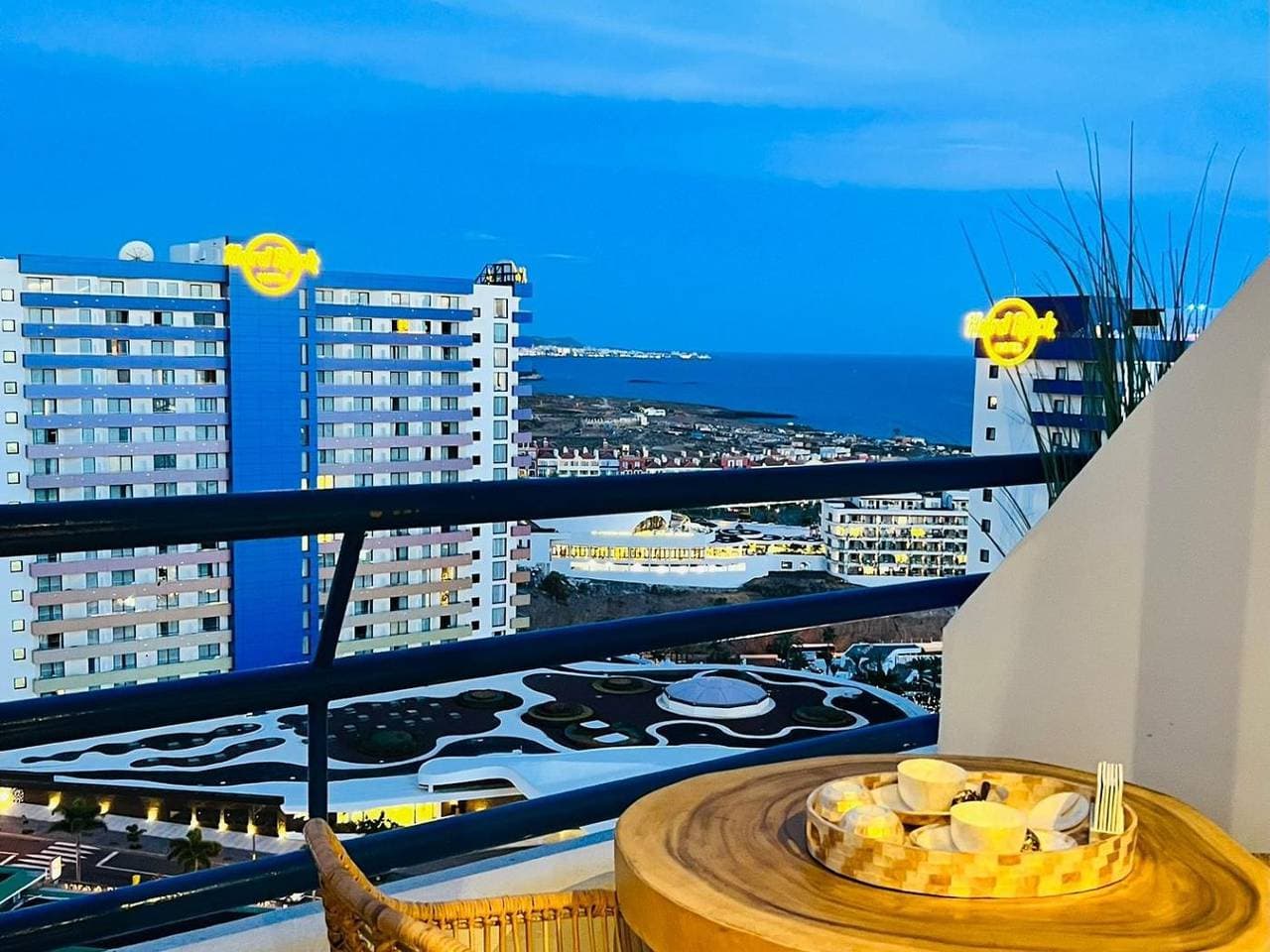 Foto 4 von 30: Apartamento de Lujo Kim, Aussicht auf das Meer.