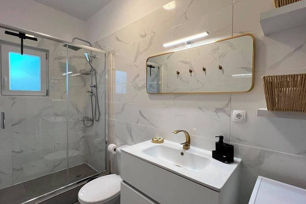 Foto 12 von 24: Oliviera Calm Home - 7 Min Walk to Beach View, Pool