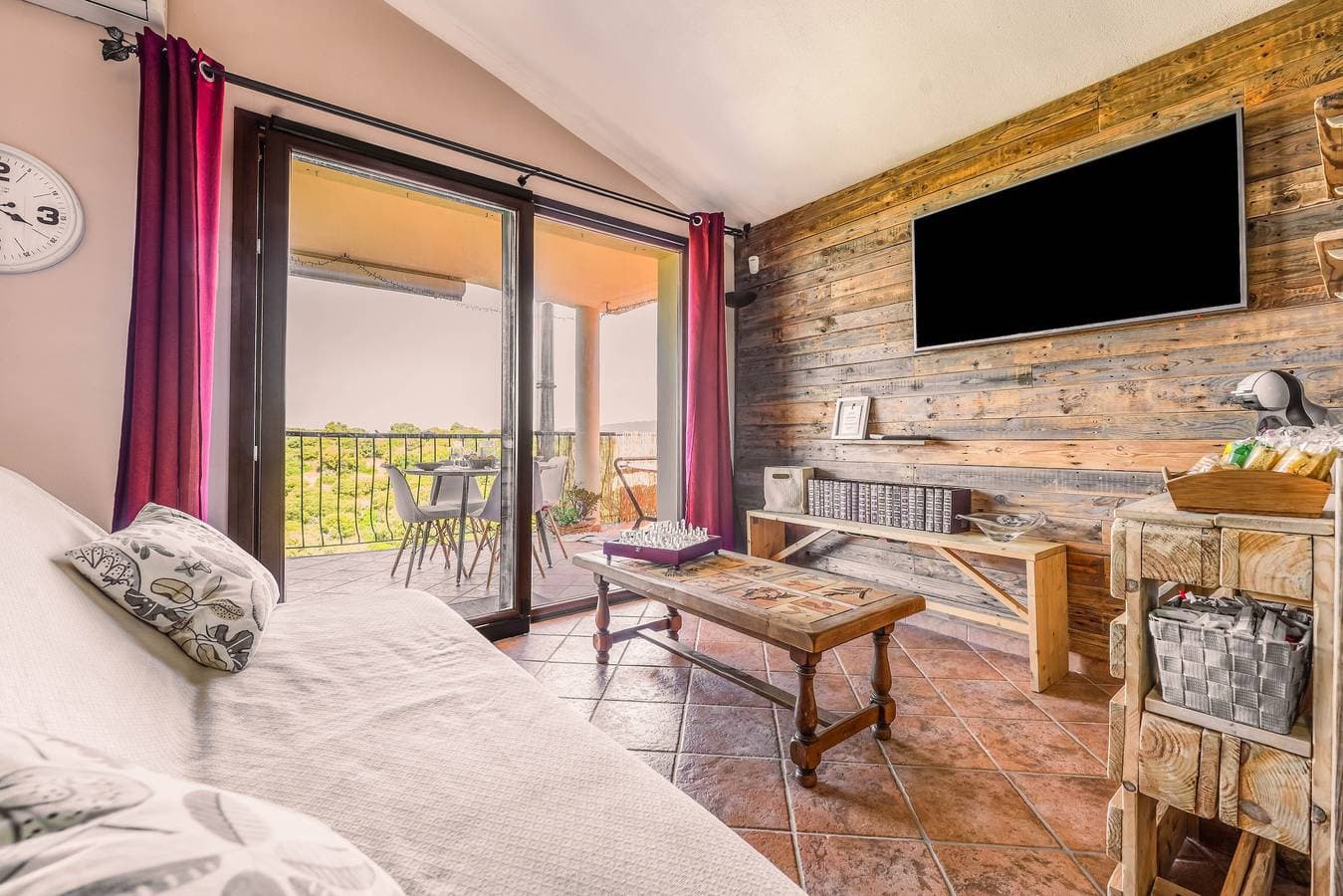 Foto 2 von 34: Ferienhaus 'I Tramonti Di Niu Crobu' mit Meerblick, WLAN & Klimaanlage