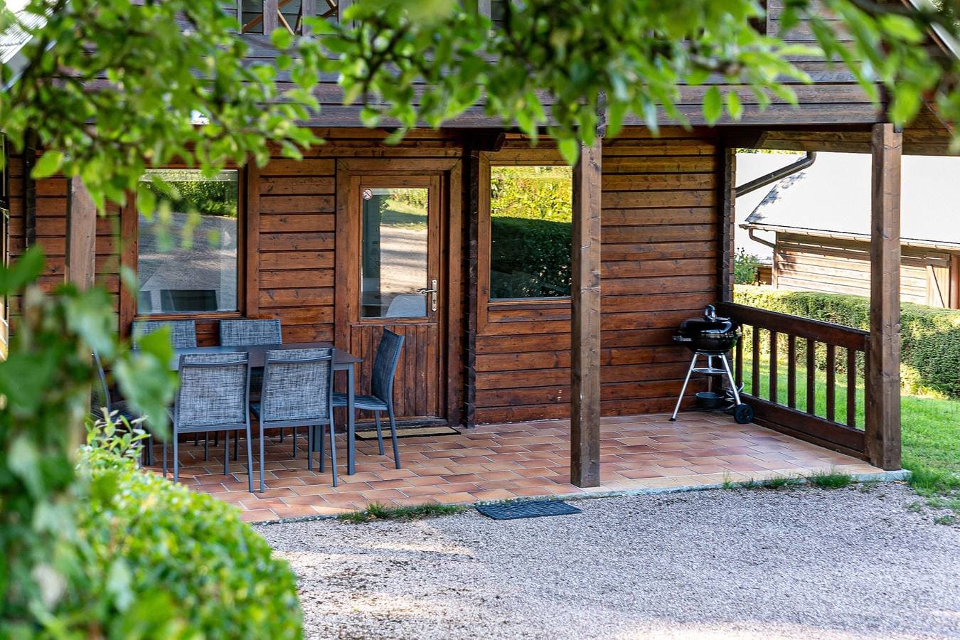 Foto 8 von 22: Chalet „Domaine de Guillaume“ für 5 Personen mit Pool, Terrasse und WLAN