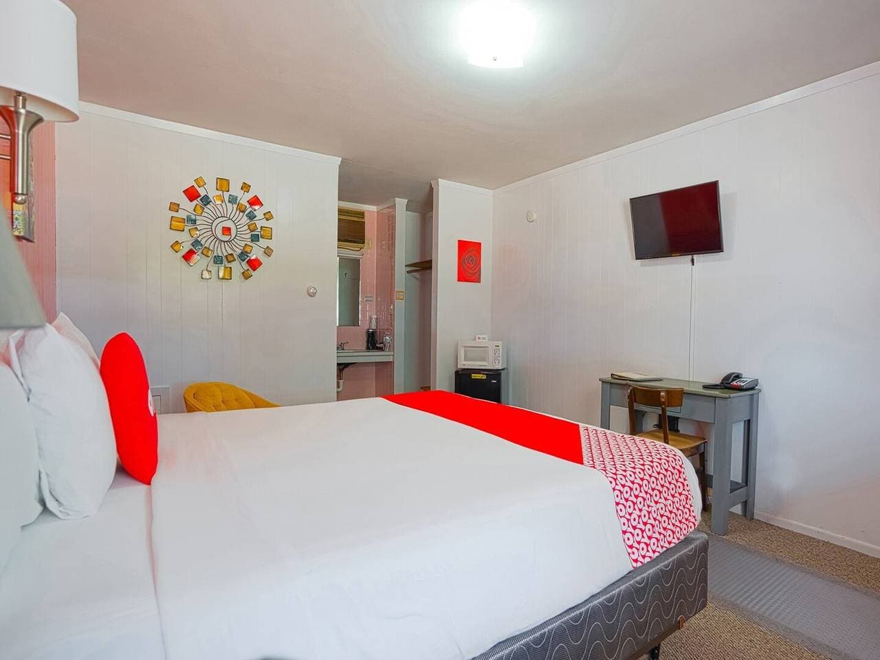 Foto 10 von 19: Kingsize-Bett | Nichtraucher