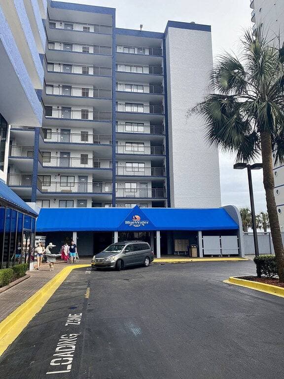 Foto 2 von 39: Calling all Snowbirds!OceanView King-Private Patio-Pools-Lazy River-HotTub-Sauna