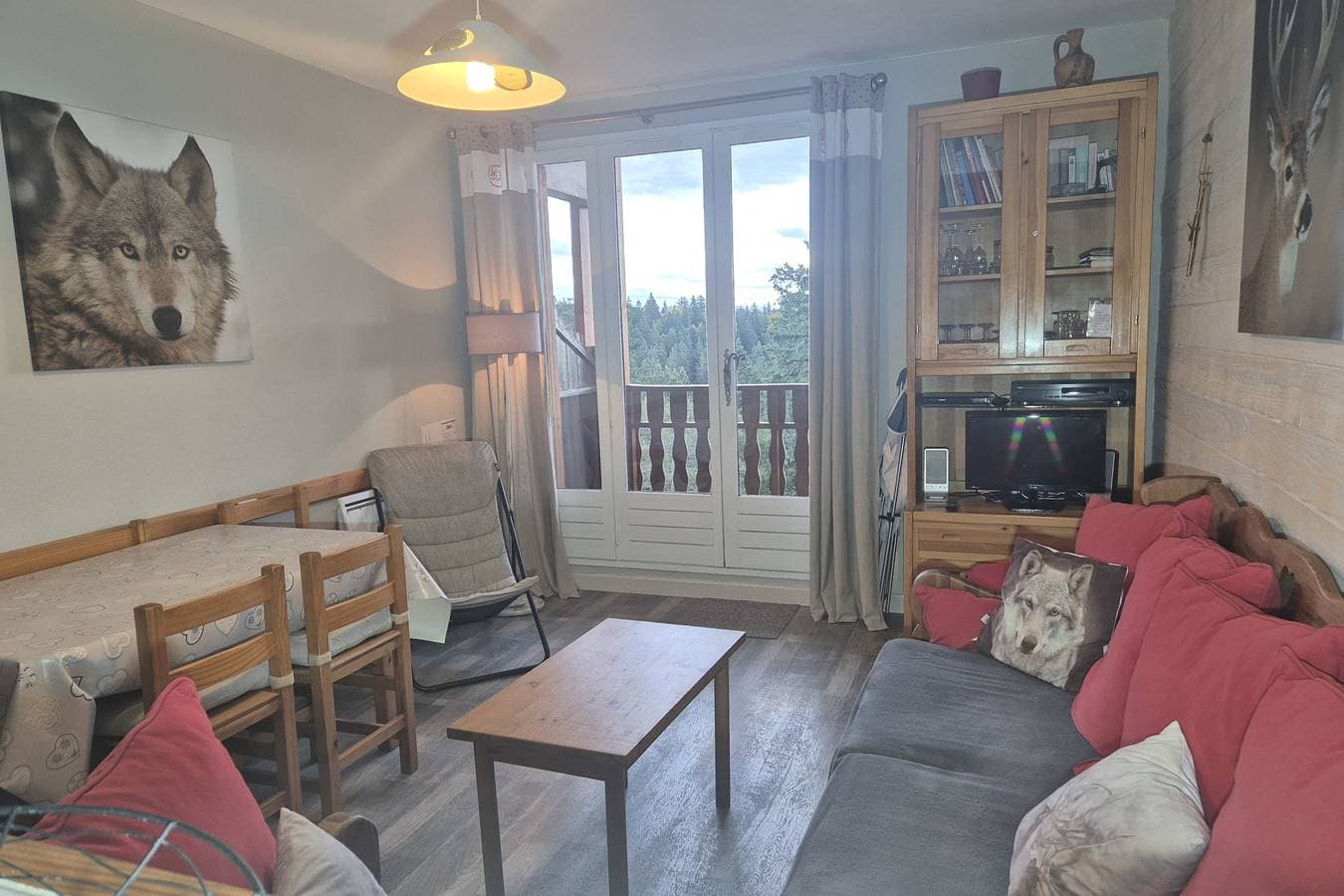 Foto 3 von 24: Ferienwohnung für 6 Personen mit Balkon