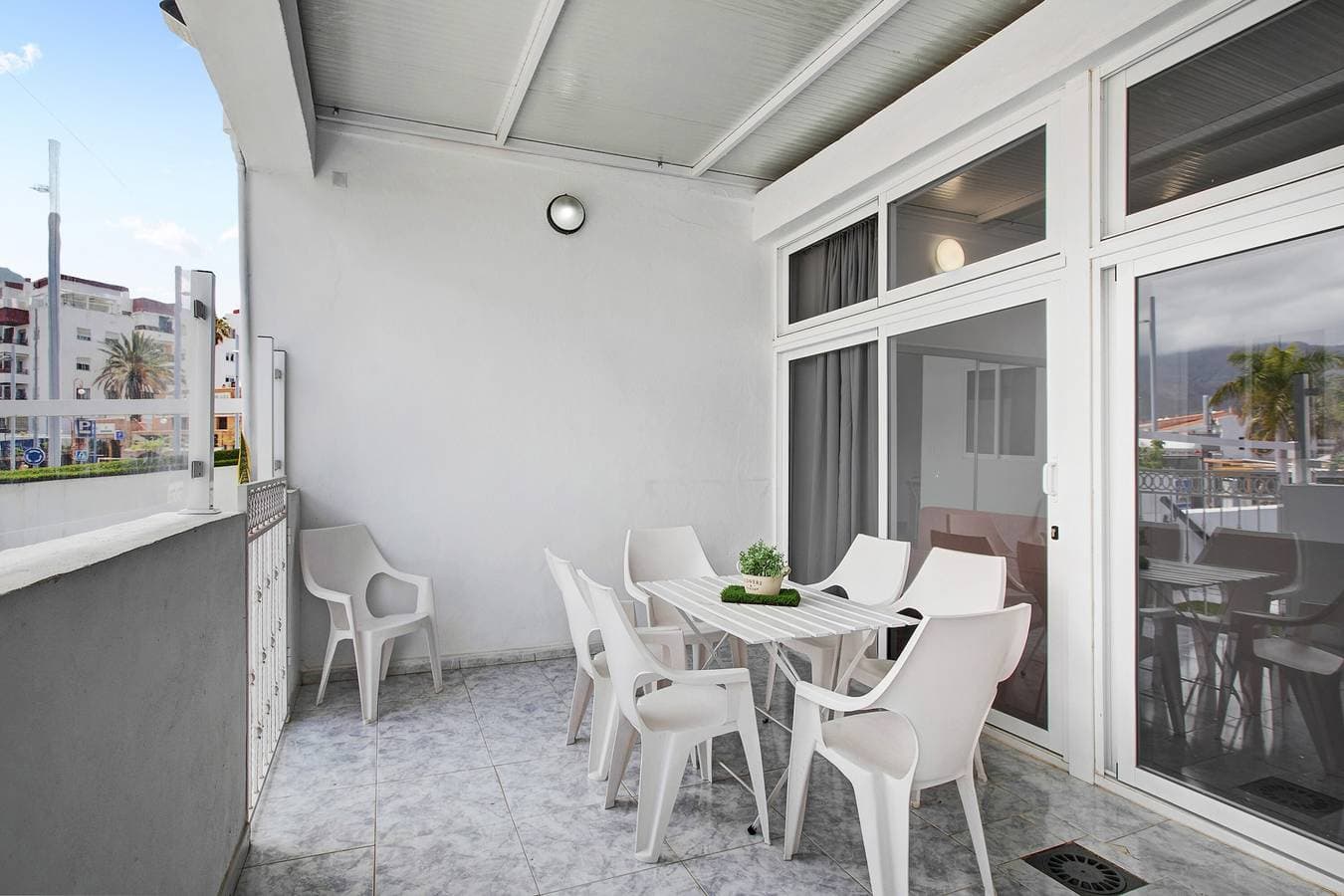 Foto 5 von 27: Ferienwohnung 'Apartamento Costa Adeje' mit privater Terrasse, WLAN und Klimaanlage