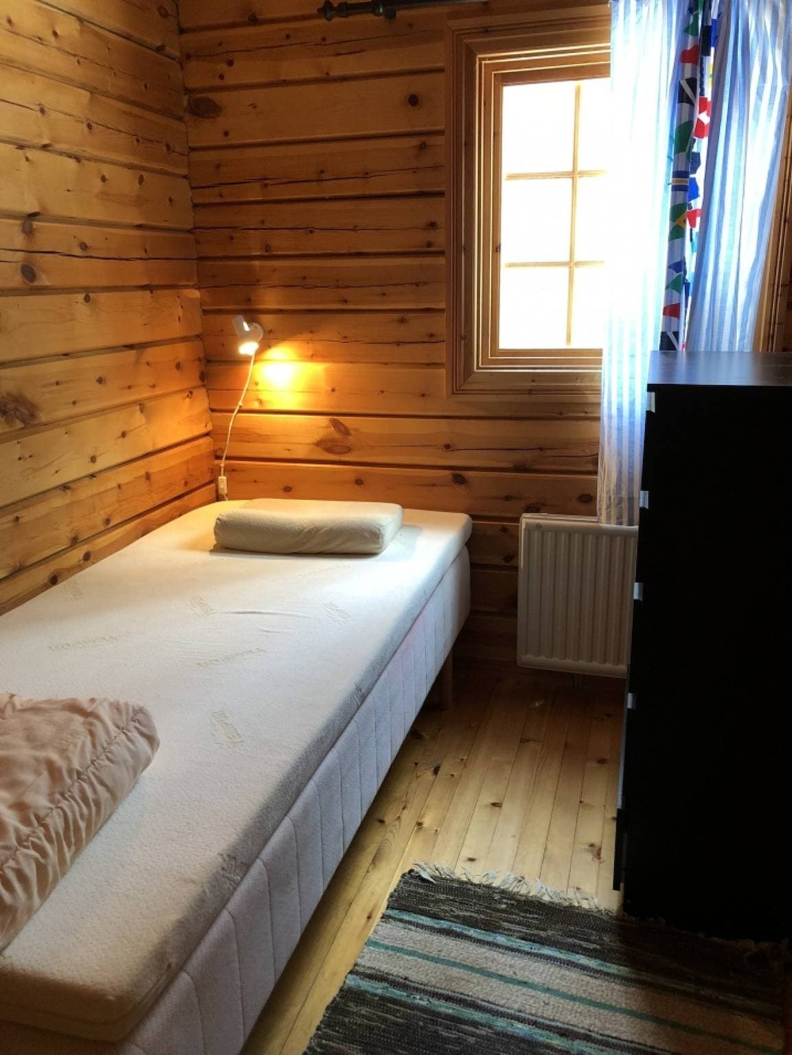 Foto 9 von 16: Schöne Ferienhaus-Blockhütte zwischen den See Bolmen und Unnen mit eigenem Boot