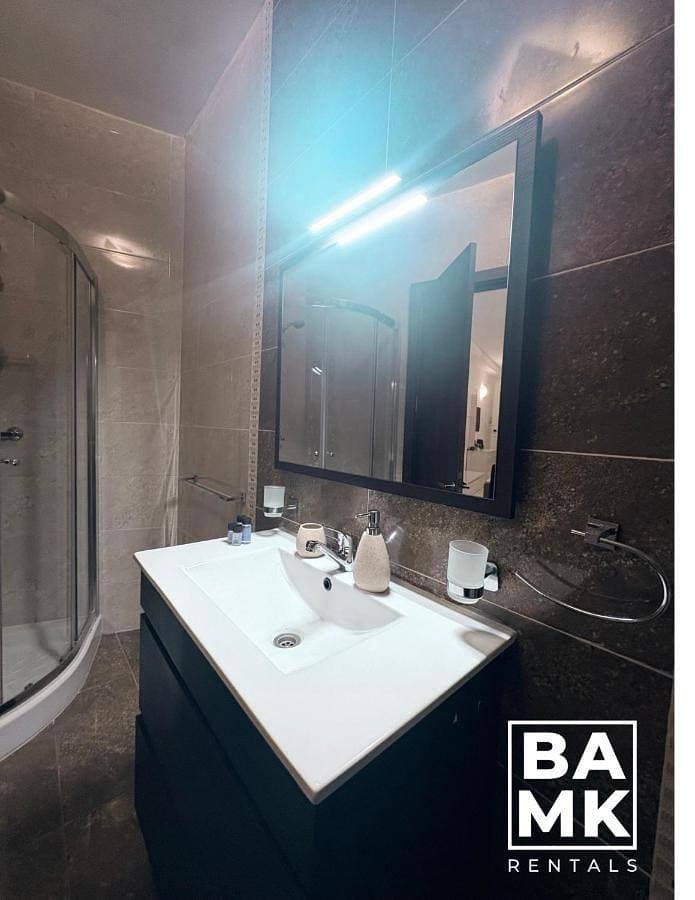 Foto 5 von 14: Two-Bedroom Apartment with View