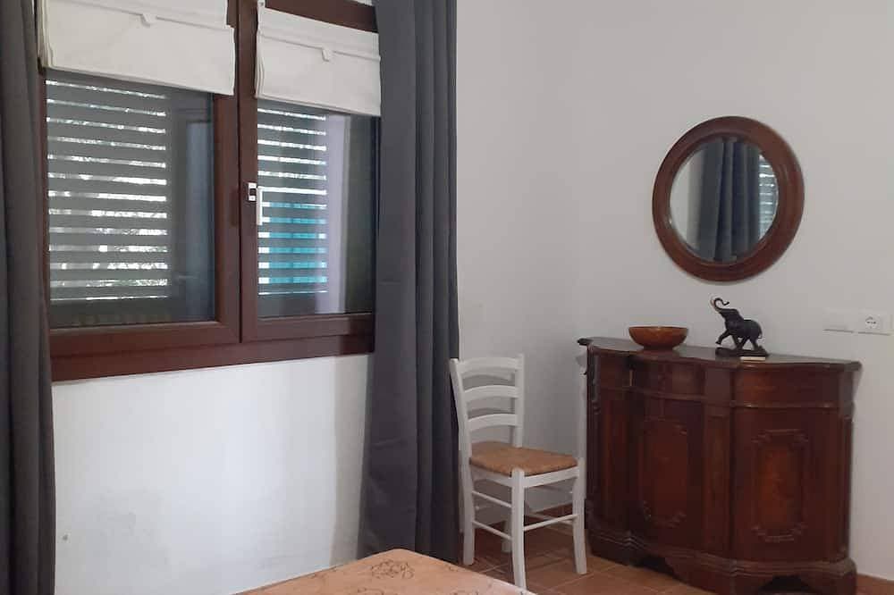 Foto 5 von 30: Comfortable country house with garden and private pool, 4km from Solanas beach.