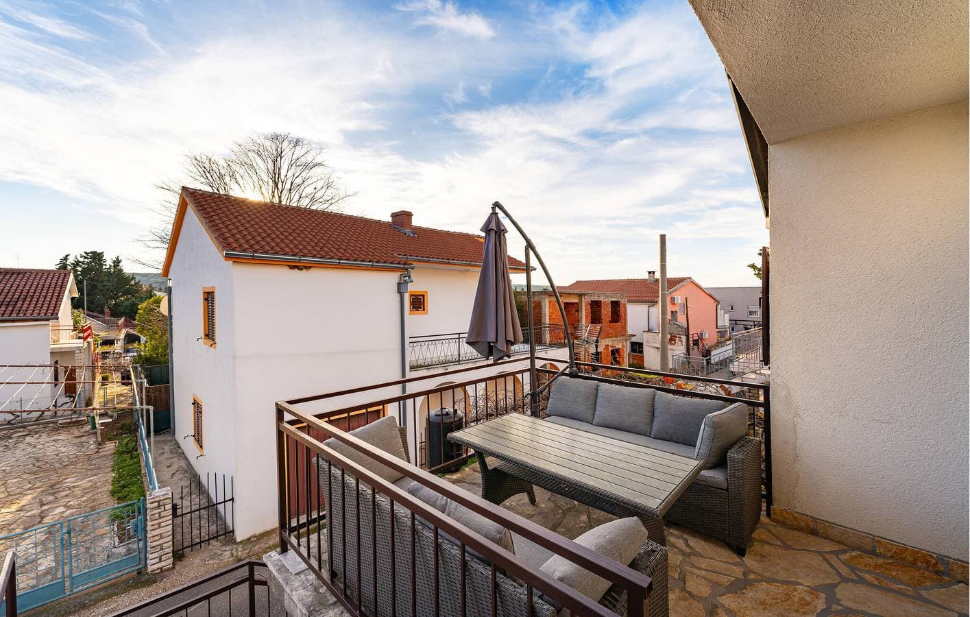 Foto 9 von 27: Gemütliche Ferienwohnung mit Terrasse in der Nähe der Küste und des Stadtzentrums in Donji Karin