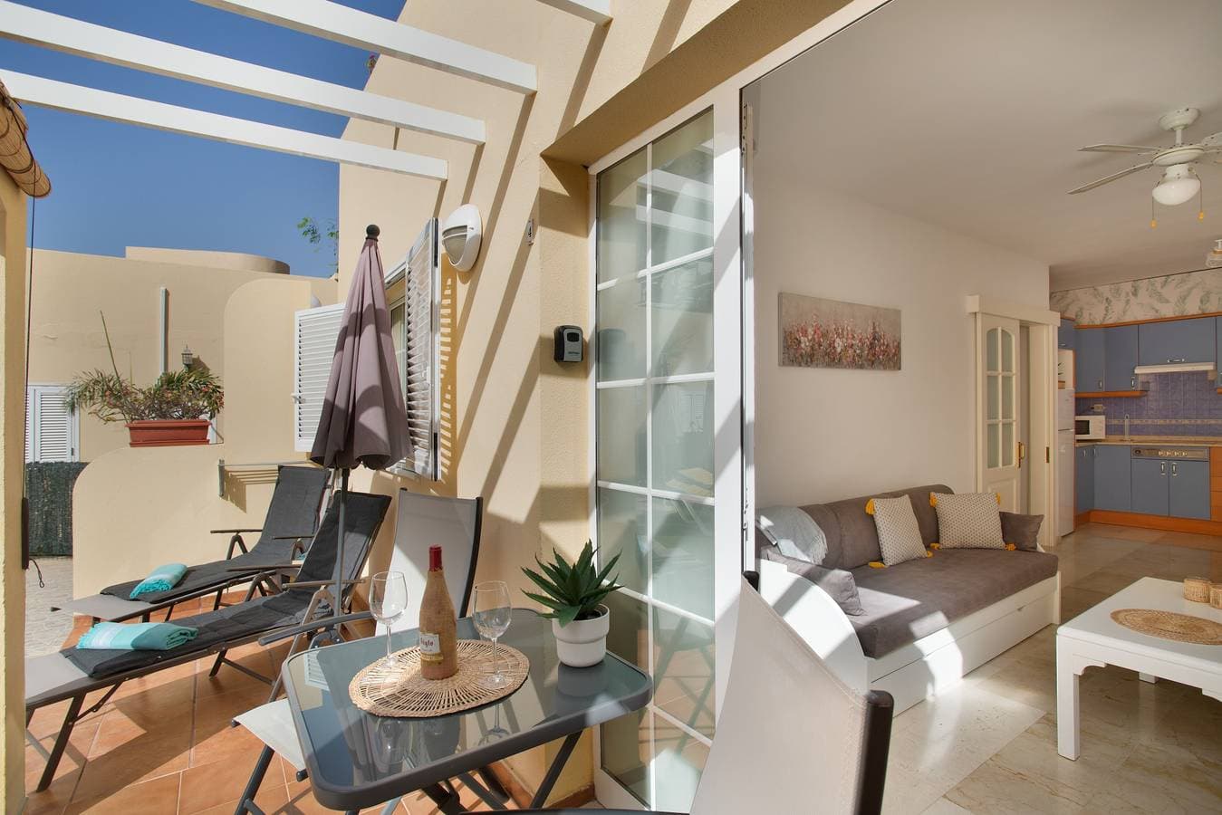 Foto 3 von 30: Ferienwohnung 'Mangueros Suite 4 Puerto De Mogán' mit Gemeinschaftspool und WLAN