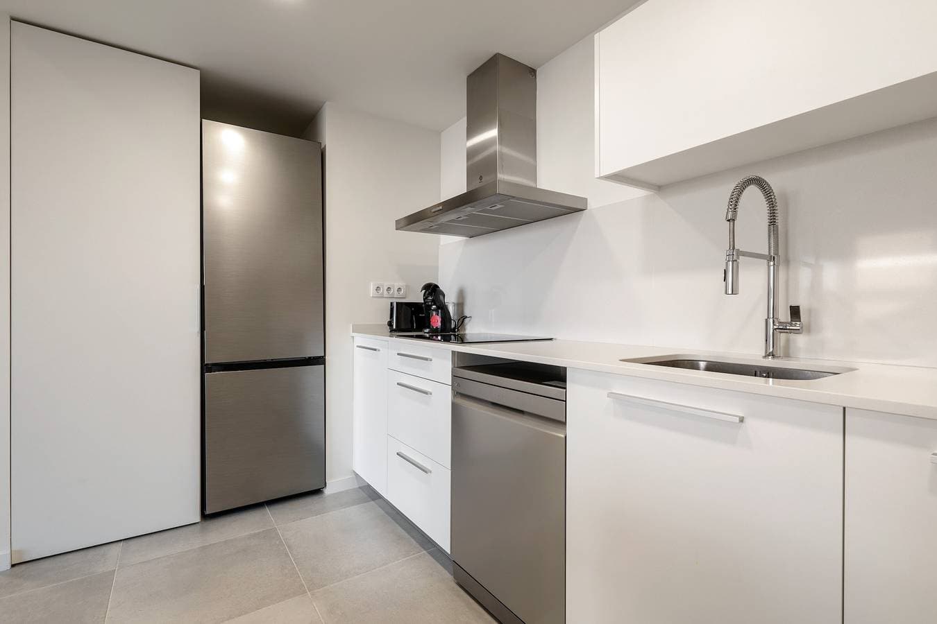 Foto 11 von 26: Ferienwohnung 'Costa Dorada Perle' mit Meerblick, Gemeinschaftspool und Klimaanlage