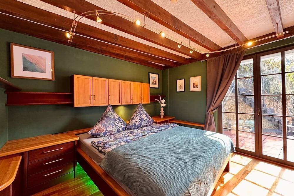 Foto 6 von 30: Ferienhaus „Rooftop unter der Burg“ mit privater Terrasse, Garten und WLAN