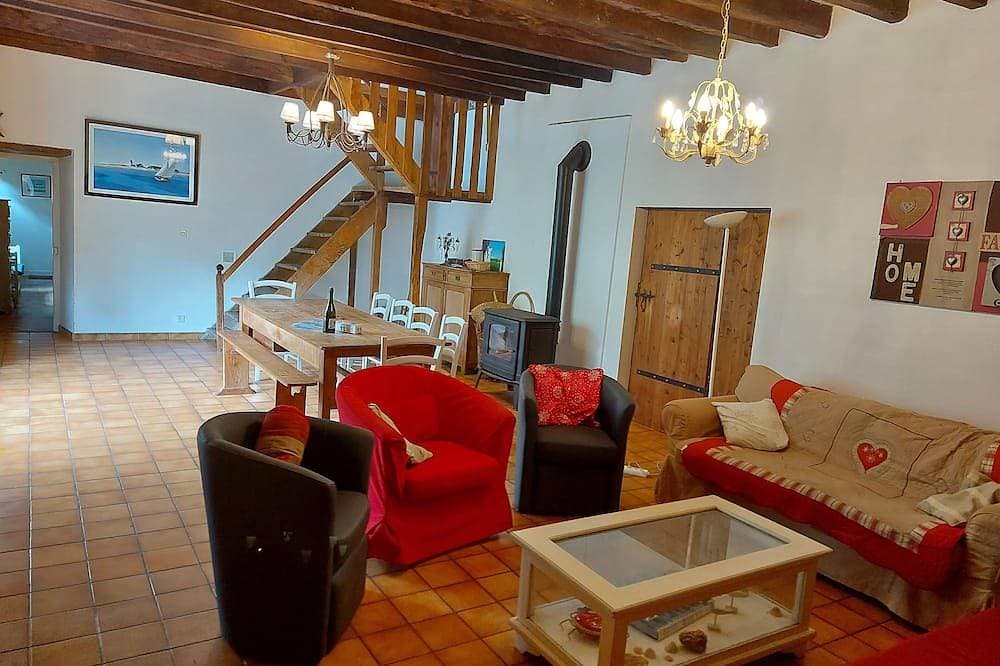 Foto 12 von 27: Typisches Landhaus - Goudelin