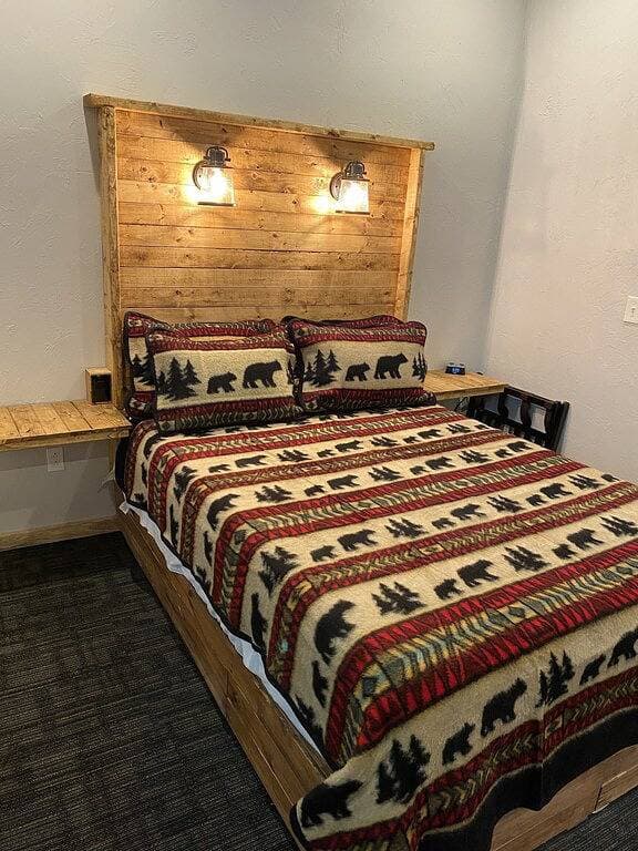 Foto 4 von 13: Fall Trailside Hotel 105: Sleeps 2, 1Br 1Ba Grill Laurel Highlands