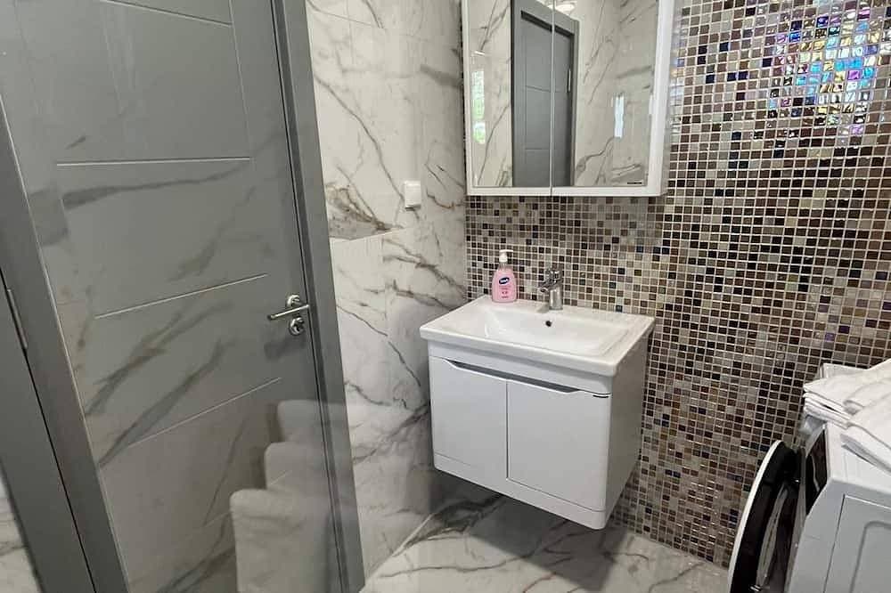 Foto 5 von 30: Luxuriöses Apartment mit Meerblick in der Bucht von Kotor