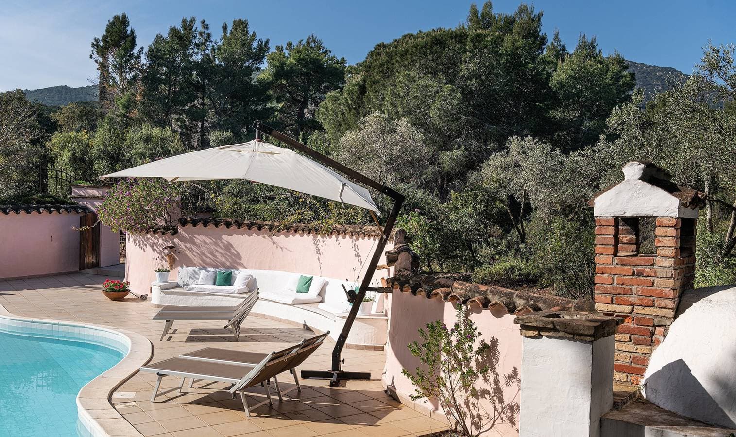 Foto 5 von 27: Villa Fiori 4 Is Molas – Exklusive Villa mit privatem Pool und Meerblick auf Sardinien