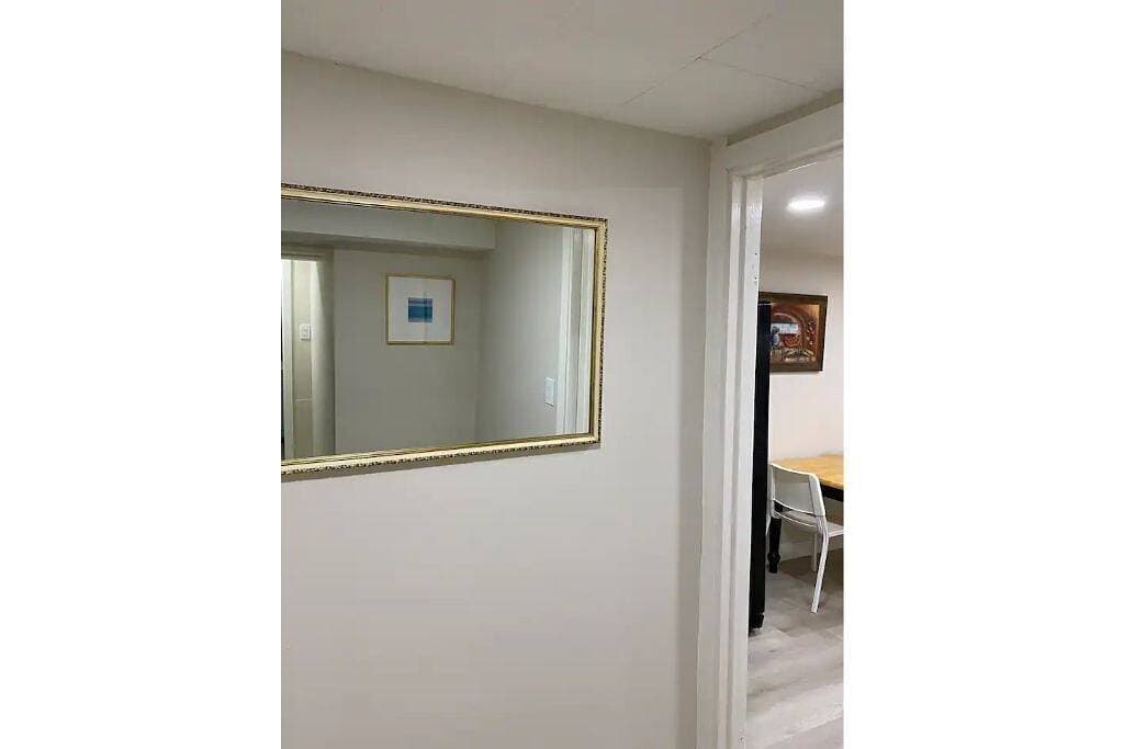 Quiet and cosy get away suite in Point Grey Vancouver Bc, near Ubc and beach. 1