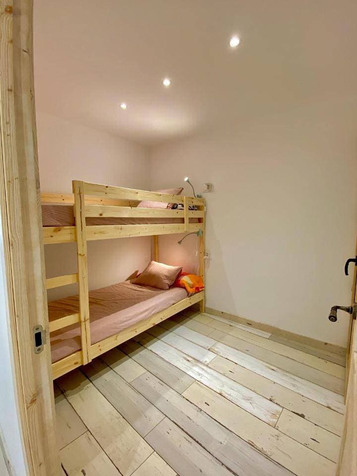 Foto 9 von 24: Two-Bedroom Apartment