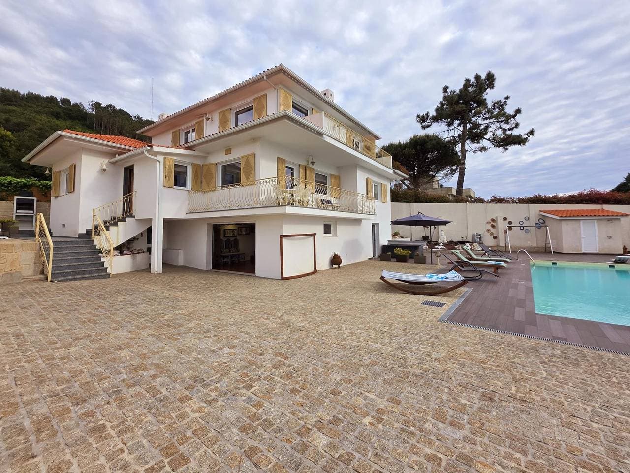 Foto 2 von 48: Ferienhaus für 14 Personen mit Terrasse