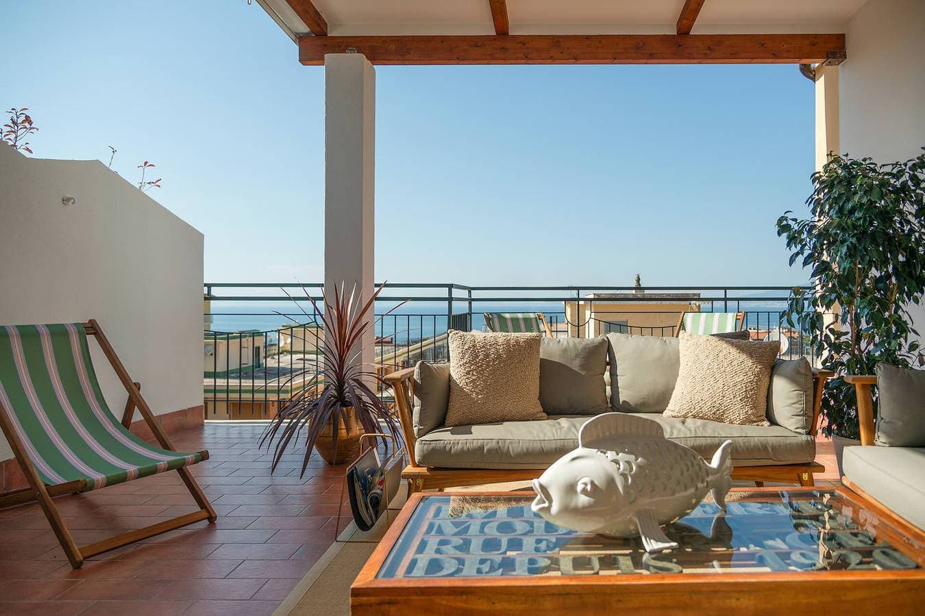 Foto 7 von 40: Ferienwohnung für 4 Personen mit Terrasse