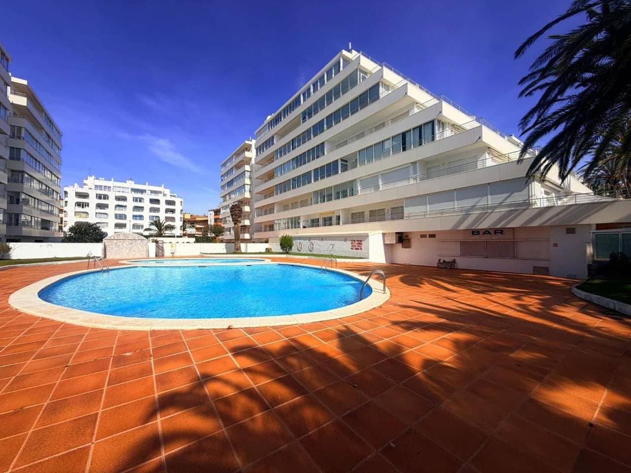 Charmante 1-Zimmer-Wohnung mit Pool & Garten in Roses Santa-Margarita 1