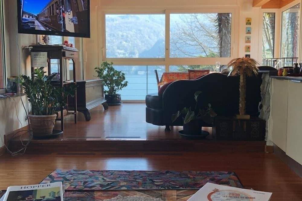 Foto 6 von 21: Kleines Haus mit großem Garten, Blick auf den Comer See 'Sans Souci'