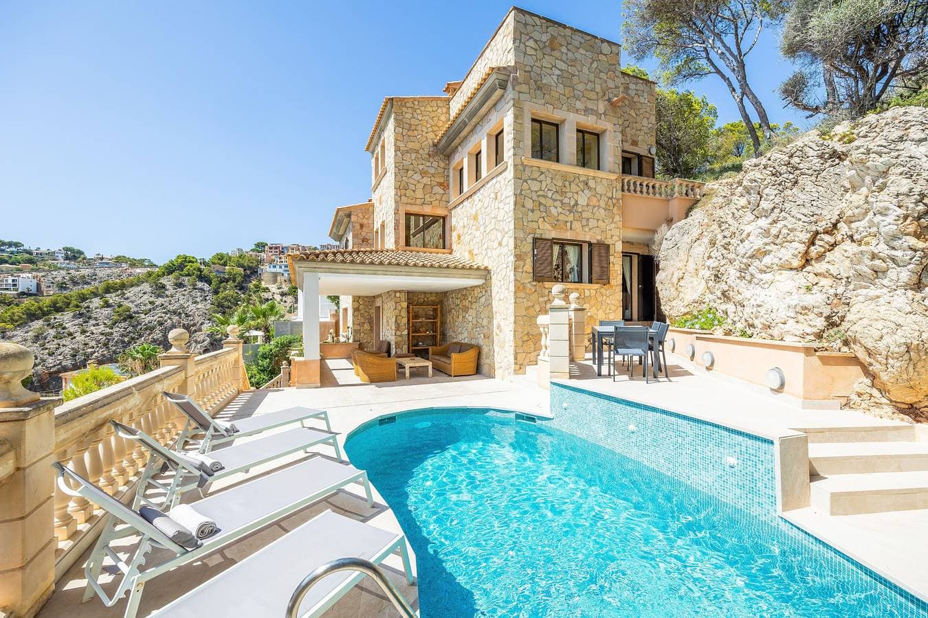 Foto 4 von 45: Villa "Cala Llamp" mit Panoramablick auf das Meer